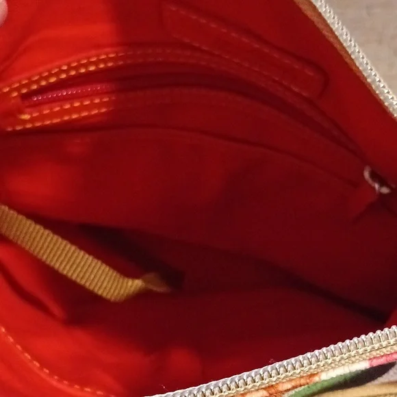 Dooney & Bourke Fruit print Bag πππ - Picture 9 of 14